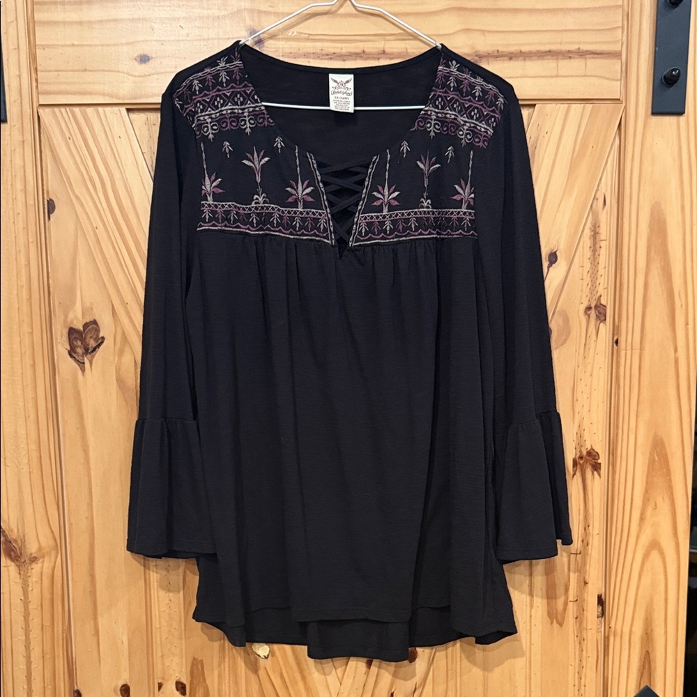 Faded Glory Black Top with Purple Embroidery